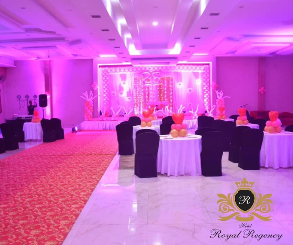Hotel Royal Regency Bori  Exterior foto
